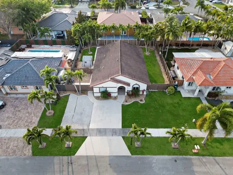 704 SE 14th Place Homestead FL 33033