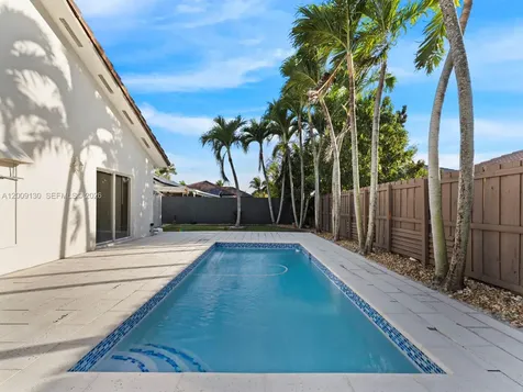 704 SE 14th Place Homestead FL 33033