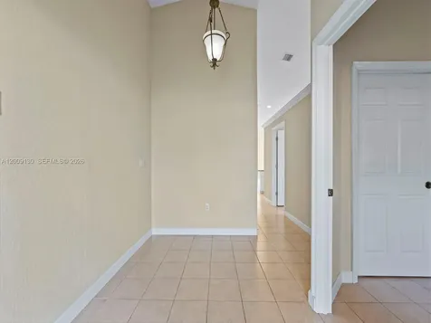 704 SE 14th Place Homestead FL 33033