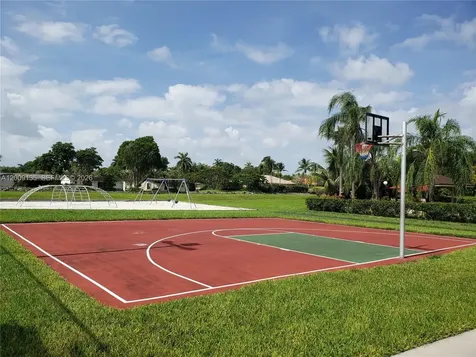 8101 Camino Real Miami FL 33143
