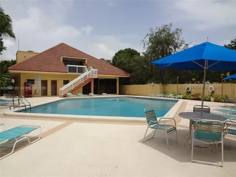 8101 Camino Real Miami FL 33143