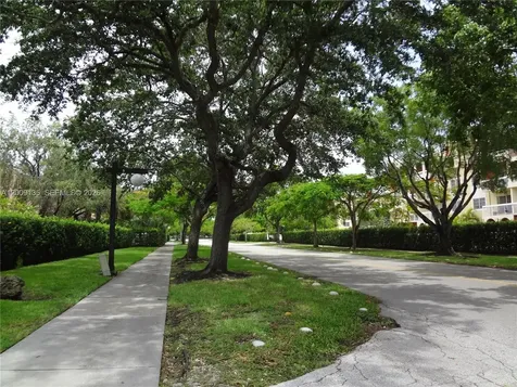 8101 Camino Real Miami FL 33143