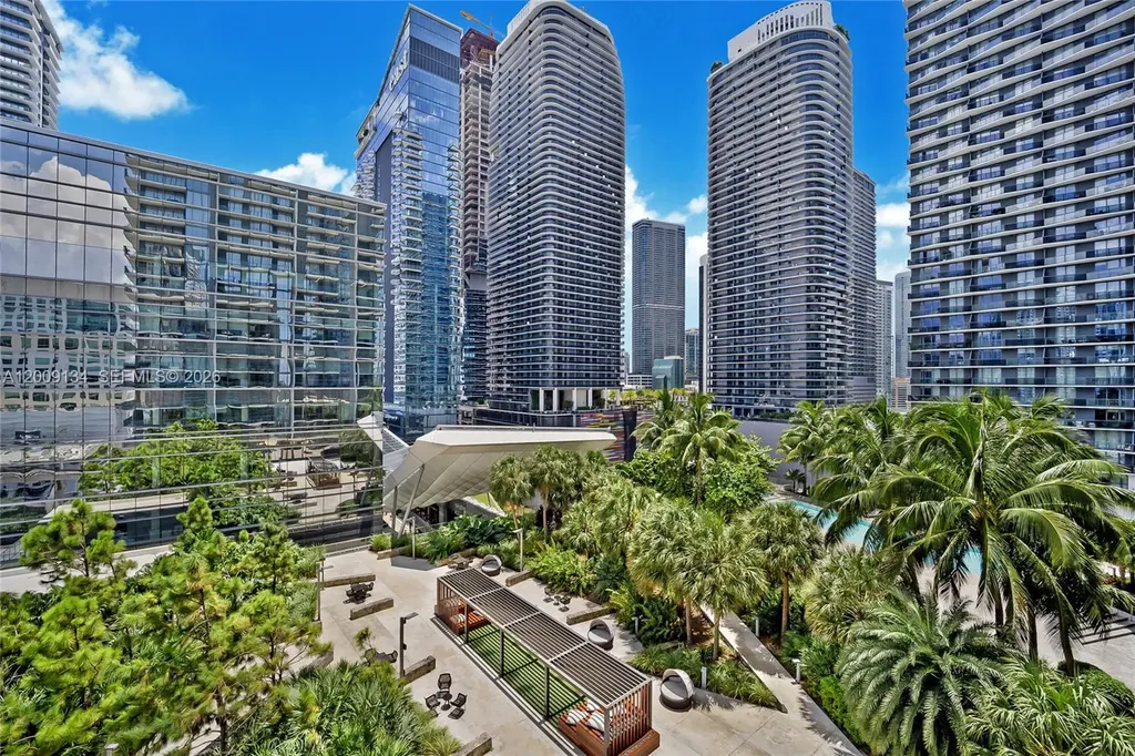 88 SW 7th Street Miami FL 33130