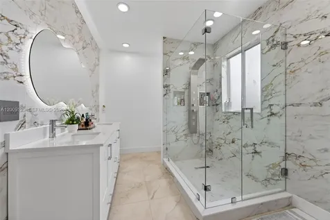 1033 NE 35th Avenue Homestead FL 33033