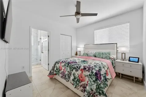 1033 NE 35th Avenue Homestead FL 33033