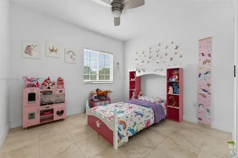 1033 NE 35th Avenue Homestead FL 33033