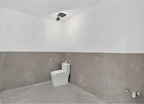 69 NW 27th Avenue Miami FL 33125