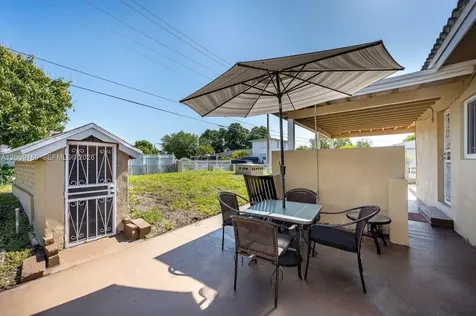 8200 NW 31st Avenue Miami FL 33147
