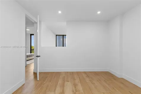 3034 Oak Avenue Coconut Grove FL 33133