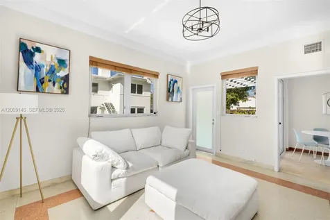 4340 Pine Tree Drive Miami Beach FL 33140