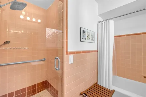 4340 Pine Tree Drive Miami Beach FL 33140