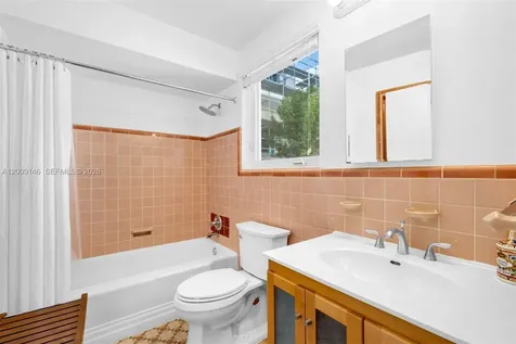 4340 Pine Tree Drive Miami Beach FL 33140