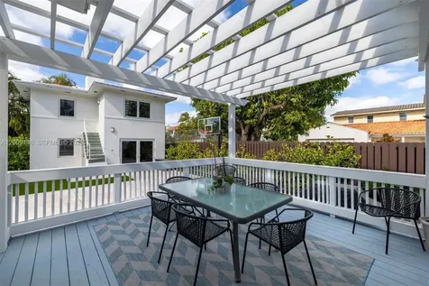 4340 Pine Tree Drive Miami Beach FL 33140