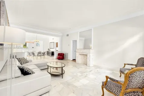 4340 Pine Tree Drive Miami Beach FL 33140