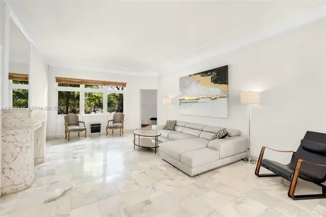 4340 Pine Tree Drive Miami Beach FL 33140