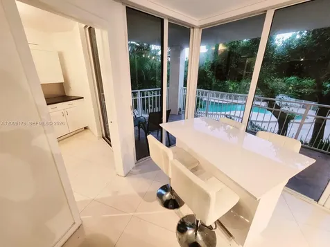 1000 Quayside Terrace Miami FL 33138