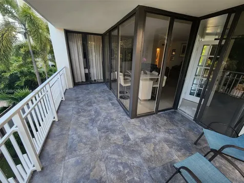 1000 Quayside Terrace Miami FL 33138