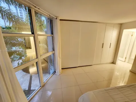 1000 Quayside Terrace Miami FL 33138
