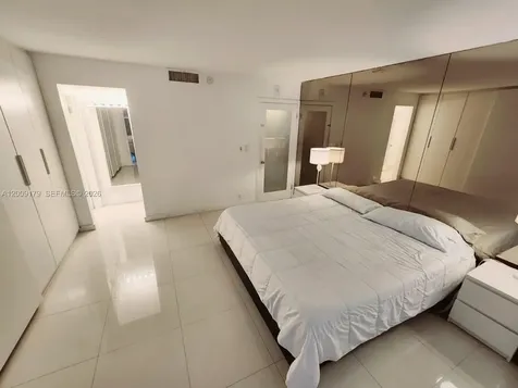 1000 Quayside Terrace Miami FL 33138
