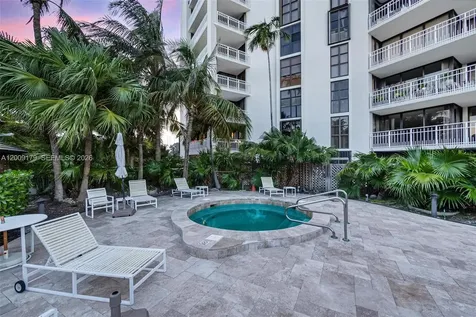 1000 Quayside Terrace Miami FL 33138