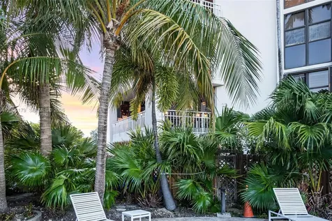 1000 Quayside Terrace Miami FL 33138
