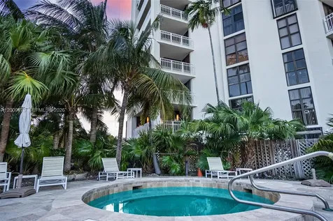 1000 Quayside Terrace Miami FL 33138