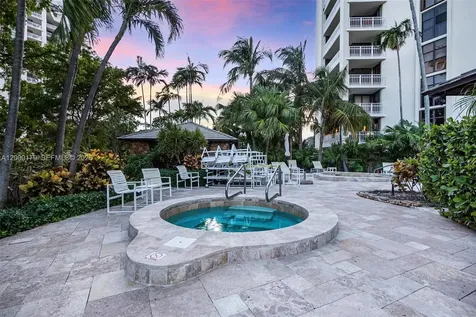 1000 Quayside Terrace Miami FL 33138