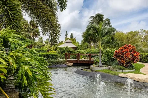 1000 Quayside Terrace Miami FL 33138