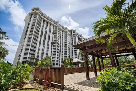 1000 Quayside Terrace Miami FL 33138