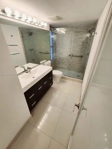 1000 Quayside Terrace Miami FL 33138