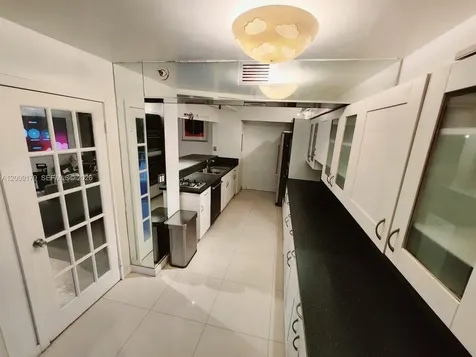1000 Quayside Terrace Miami FL 33138