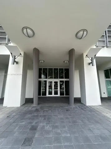 2525 SW 3rd Avenue Miami FL 33129