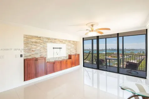 2500 NE 135th Street North Miami FL 33181
