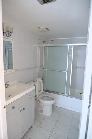 650 NE 149th Street Miami FL 33161