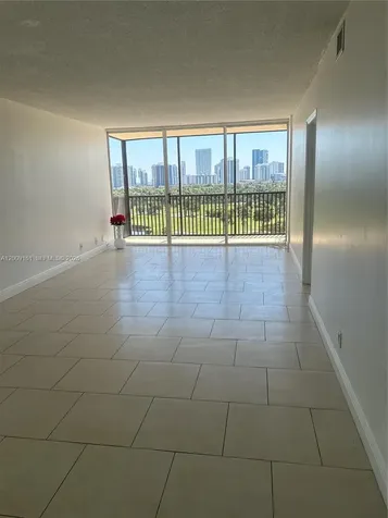 20301 W Country Club Drive Aventura FL 33180
