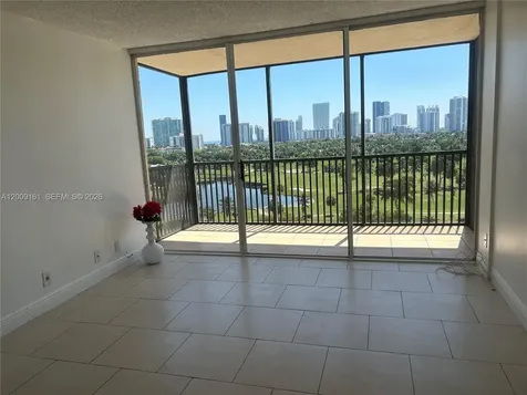 20301 W Country Club Drive Aventura FL 33180