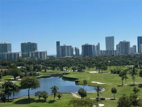 20301 W Country Club Drive Aventura FL 33180