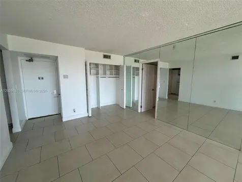 20301 W Country Club Drive Aventura FL 33180