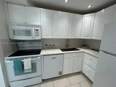 20301 W Country Club Drive Aventura FL 33180