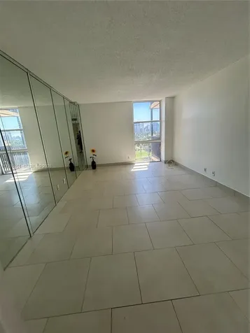20301 W Country Club Drive Aventura FL 33180