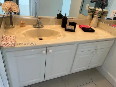20301 W Country Club Drive Aventura FL 33180