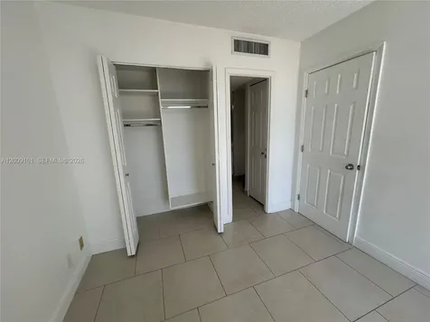 20301 W Country Club Drive Aventura FL 33180