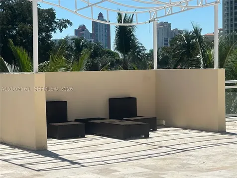 20301 W Country Club Drive Aventura FL 33180