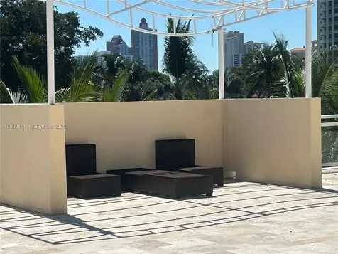 20301 W Country Club Drive Aventura FL 33180