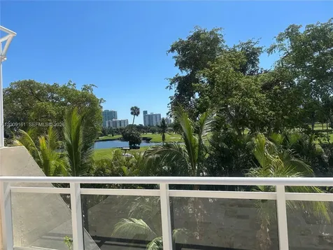 20301 W Country Club Drive Aventura FL 33180