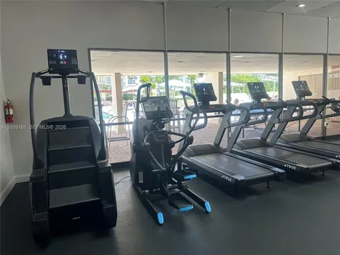 20301 W Country Club Drive Aventura FL 33180