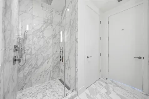 175 SE 25th Road Miami FL 33129