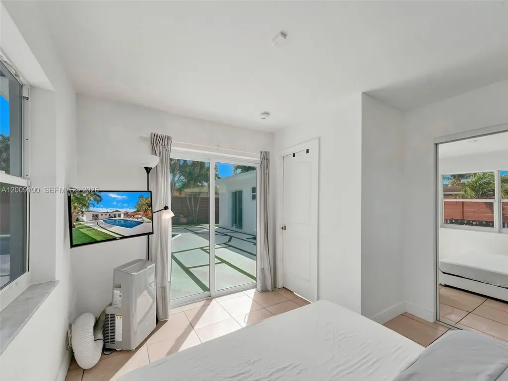 2461 SW 16th Court Fort Lauderdale FL 33312
