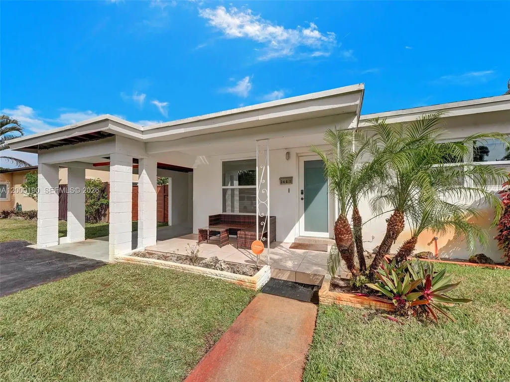 2461 SW 16th Court Fort Lauderdale FL 33312