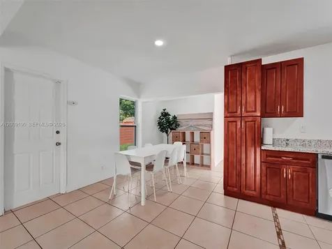 2461 SW 16th Court Fort Lauderdale FL 33312